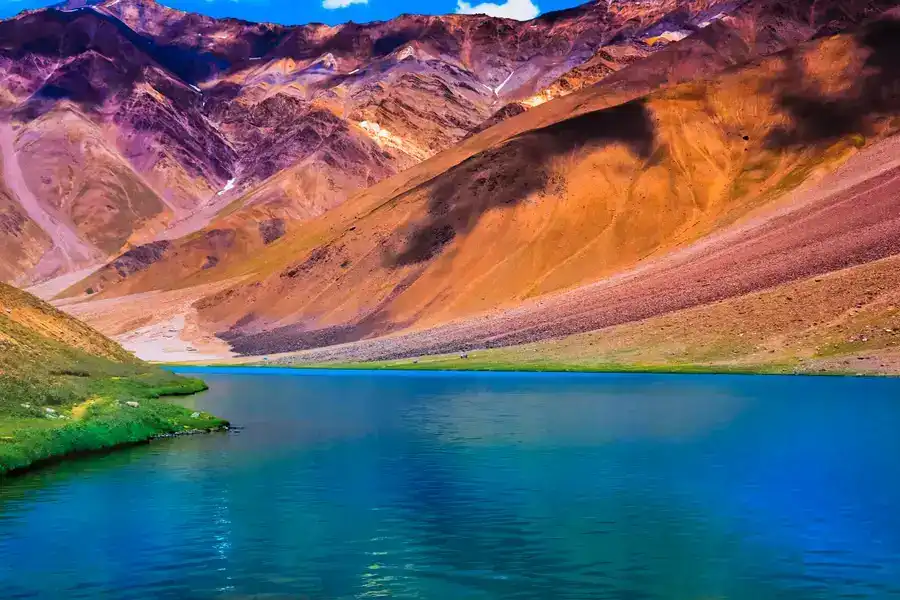 Crystal clear turquoise waters of Chandratal Lake (Moon Lake) in Spiti Valley